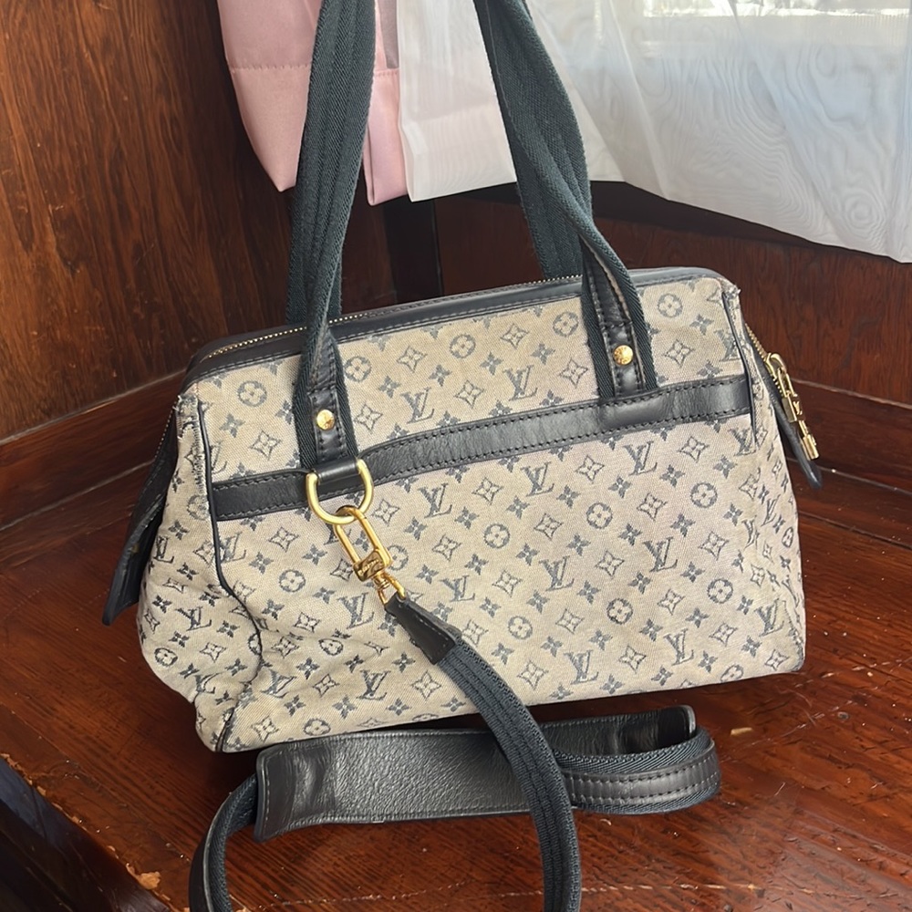 Authentic blue canvas Louis Vuitton bag!